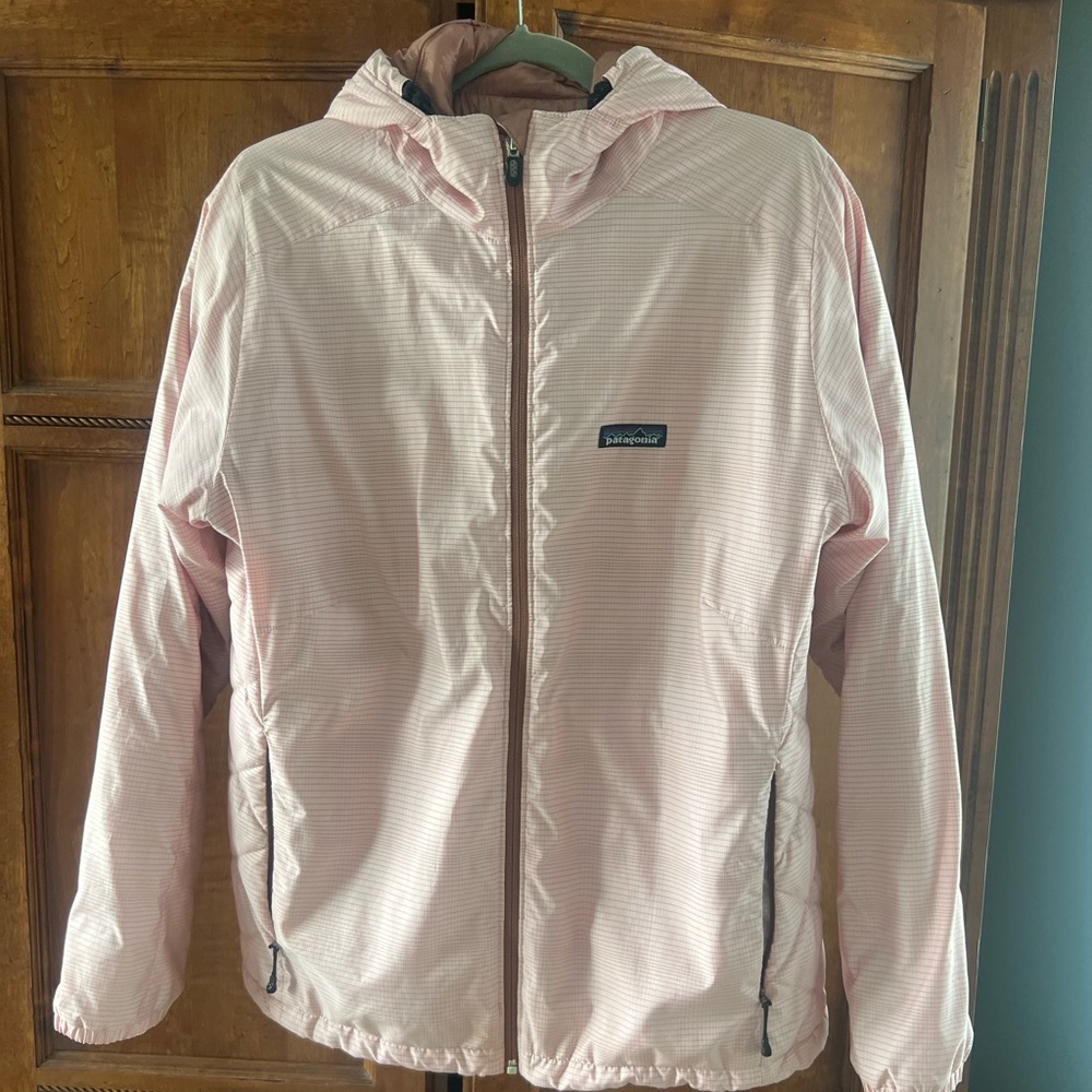Patagonia women’s Micro puff pink jacket
